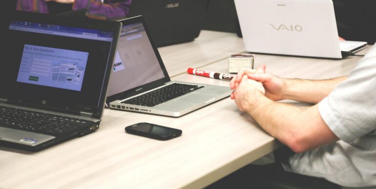 OBI_startupstockphotos-laptops-593296_1920 - small OBI_startupstockphotos-laptops-593296_1920 - small